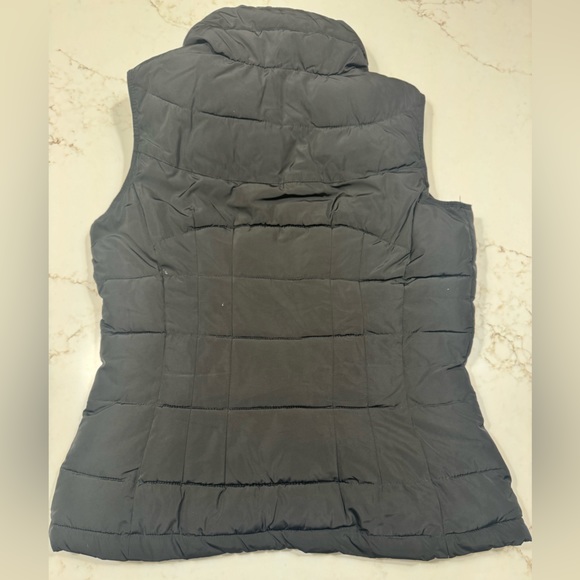 Calvin Klein Black Vest w Gold Accents - Small - Picture 3 of 5